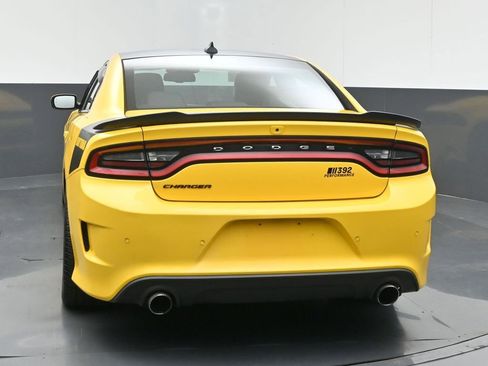 Used 2017 Dodge Charger R/T RWD image 6