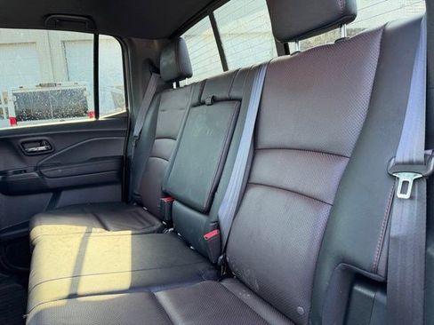 Used 2025 Honda Ridgeline Black Edition image 21