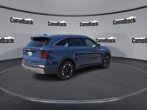 Used 2024 Kia Sorento S w/ Panoramic Sunroof Package FWD image 7