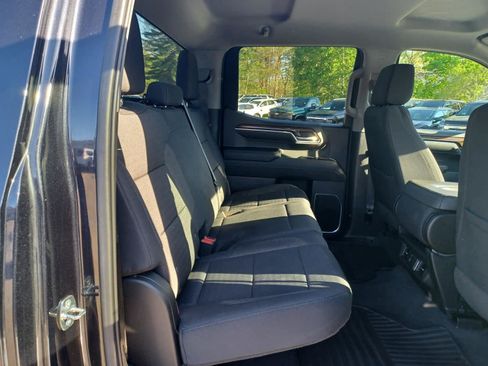 Used 2023 Chevrolet Silverado 1500 LT AWD/4WD image 16