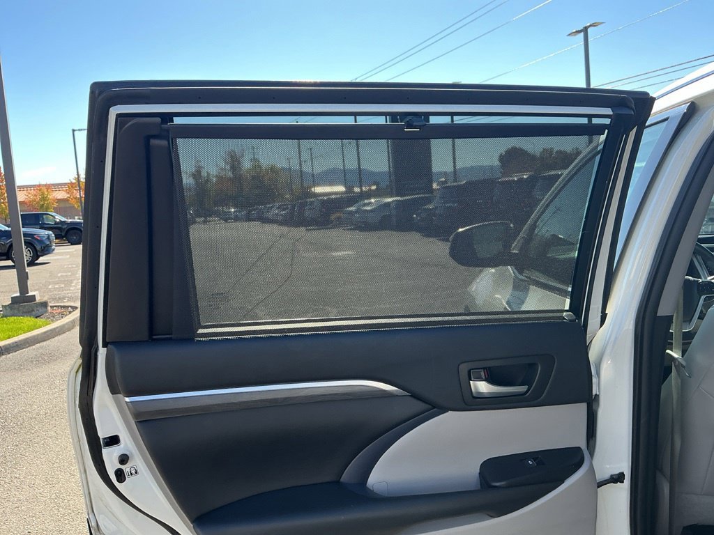 Used 2019 Toyota Highlander Limited AWD/4WD image 24