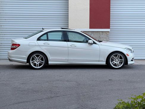 Used 2011 Mercedes-Benz C 300 Sedan image 8