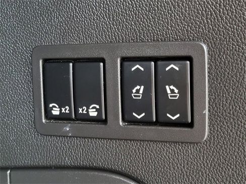 Used 2016 GMC Yukon Denali w/ Open Road Package image 19