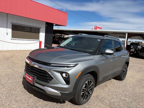 Used 2025 Chevrolet TrailBlazer LT image 8
