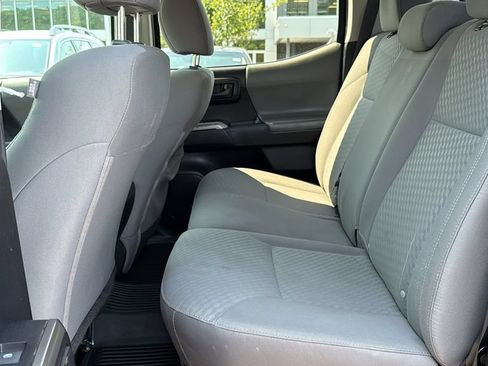 Used 2020 Toyota Tacoma SR5 AWD/4WD image 22