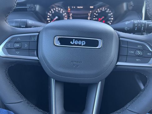 New 2026 Jeep Compass Latitude image 16