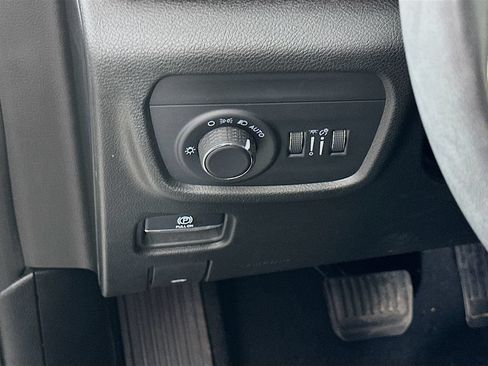 Used 2023 Jeep Grand Cherokee L Laredo AWD/4WD image 18