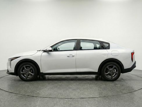 Used 2025 Kia K4 FWD image 5