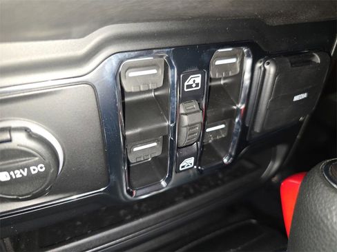 New 2025 Jeep Gladiator Sport image 26