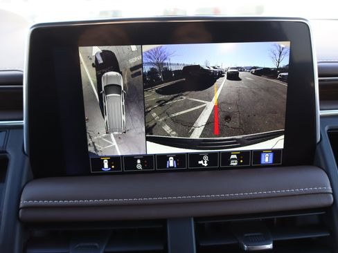 Used 2024 Chevrolet Suburban High Country w/ Premium Package image 29