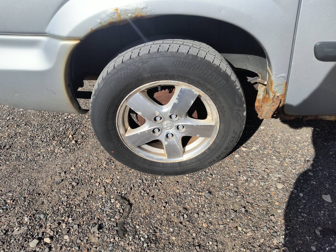 Used 2005 Dodge Caravan SXT FWD image 11