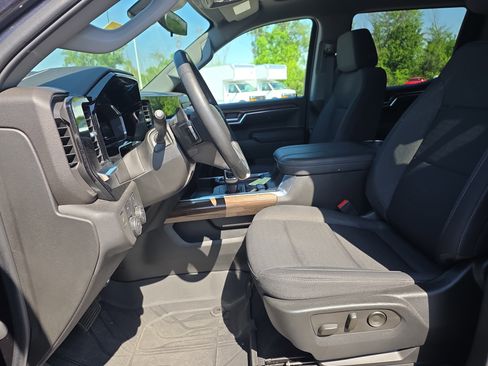 Used 2024 Chevrolet Silverado 1500 RST w/ Convenience Package II AWD/4WD image 13