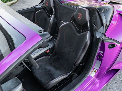 Used 2019 Lamborghini Huracan Performante image 4