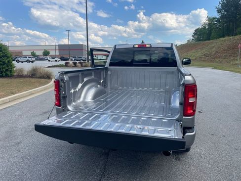 Used 2025 RAM 1500 Big Horn AWD/4WD image 23