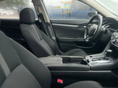 Used 2019 Honda Civic EX image 8