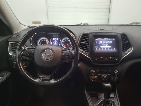 Used 2021 Jeep Cherokee Latitude Plus FWD image 22