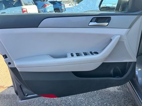 Used 2019 Hyundai Sonata SE image 13