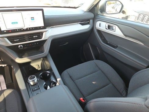 New 2026 Ford Explorer Active image 17