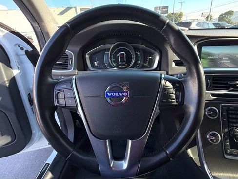 Used 2015 Volvo V60 T5 Cross Country w/ Protection Package image 20