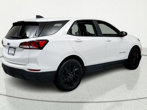 Used 2023 Chevrolet Equinox RS FWD image 5