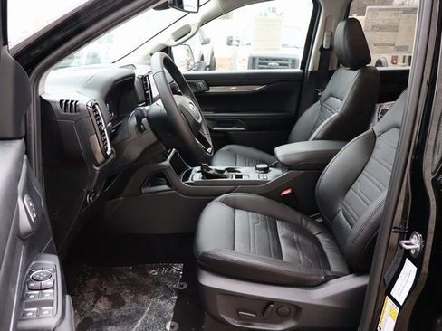 New 2025 Ford Ranger Lariat w/ Black Appearance Package image 23