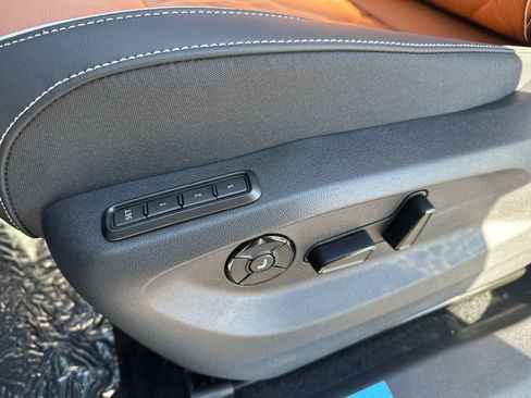 New 2026 Volkswagen Tiguan SEL R-Line image 4