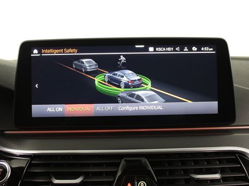 Used 2023 BMW 540i w/ Executive Package image 8