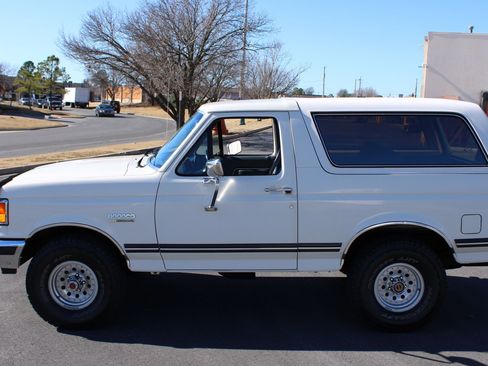 Used 1990 Ford Bronco AWD/4WD image 13