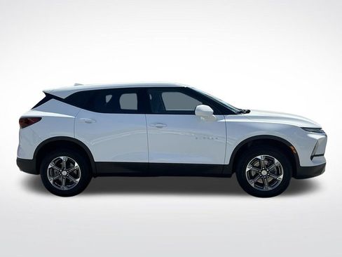 Used 2024 Chevrolet Blazer LT FWD image 9