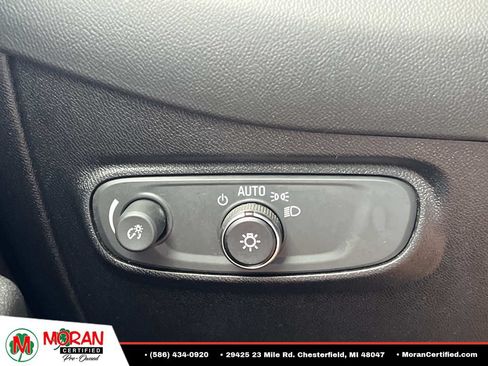 Used 2019 Chevrolet Equinox LT FWD image 24