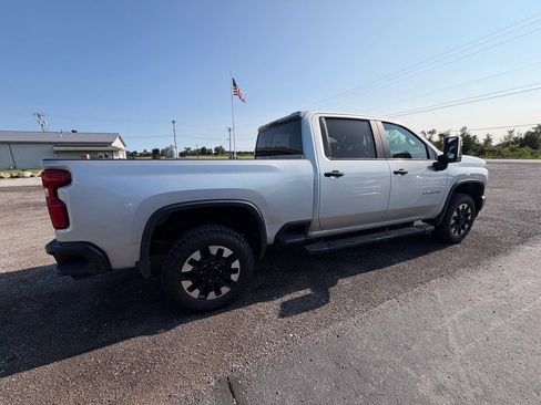 Used 2020 Chevrolet Silverado 2500 Custom w/ Custom Value Package AWD/4WD image 2