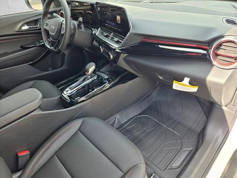 New 2026 Chevrolet Trax RS w/ Sunroof Package image 16