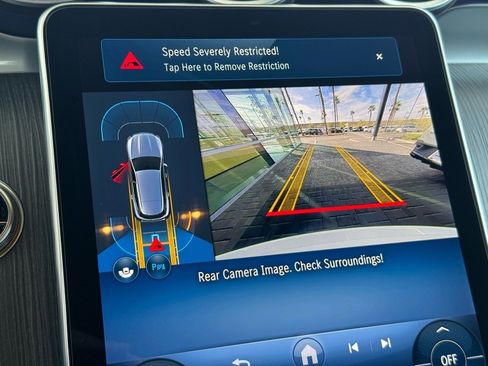 Certified 2025 Mercedes-Benz GLC 300 image 29