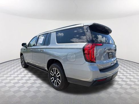 Used 2023 GMC Yukon XL AT4 w/ Technology Package AWD/4WD image 7