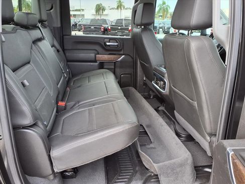 Used 2022 GMC Sierra 3500 Denali image 17