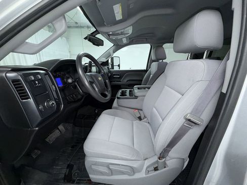 Used 2017 Chevrolet Silverado 2500 W/T w/ Snow Plow Prep Package AWD/4WD image 4