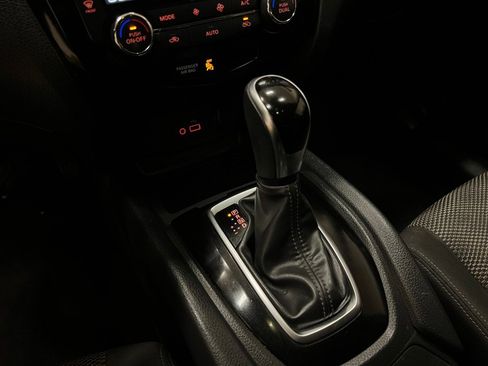 Used 2019 Nissan Rogue Sport SV w/ All-Weather Package AWD/4WD image 24