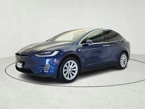 Used 2017 Tesla Model X 100D image 3