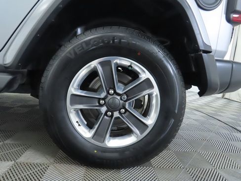 Used 2021 Jeep Wrangler Unlimited Sahara image 32
