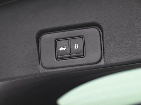 Used 2022 Nissan Rogue Platinum w/ Head-Up Display Package image 42