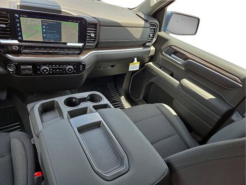 Used 2026 Chevrolet Silverado 1500 LT w/ All Star Edition Plus image 12