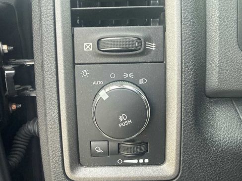 Used 2016 RAM 1500 Express w/ Black Ram 1500 Express Group AWD/4WD image 15