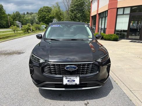 Used 2023 Ford Escape Active w/ Tech Pack #2 AWD/4WD image 2