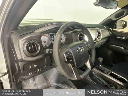 Used 2023 Toyota Tacoma TRD Sport w/ Technology Package RWD image 31