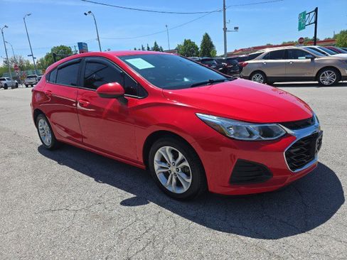 Used 2019 Chevrolet Cruze LS w/ LS Convenience Package FWD image 1