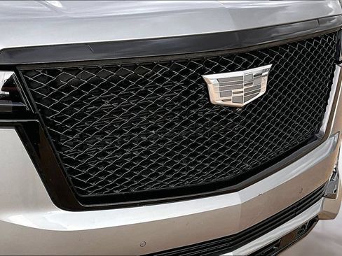 Certified 2024 Cadillac Escalade Sport Platinum w/ LPO, ONYX Package AWD/4WD image 31
