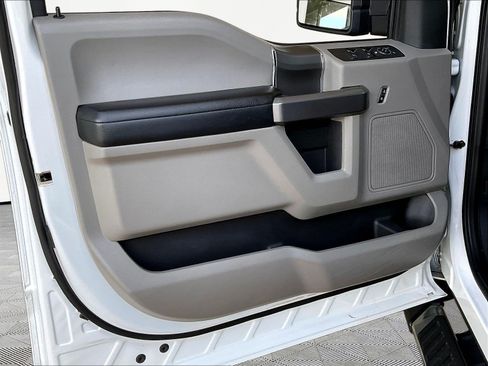 Used 2020 Ford F150 XLT w/ Equipment Group 302A Luxury AWD/4WD image 20