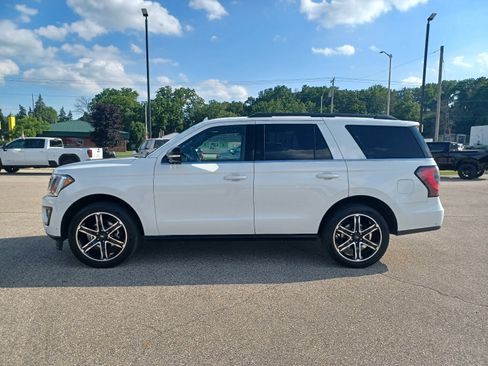 Used 2021 Ford Expedition Limited AWD/4WD image 2