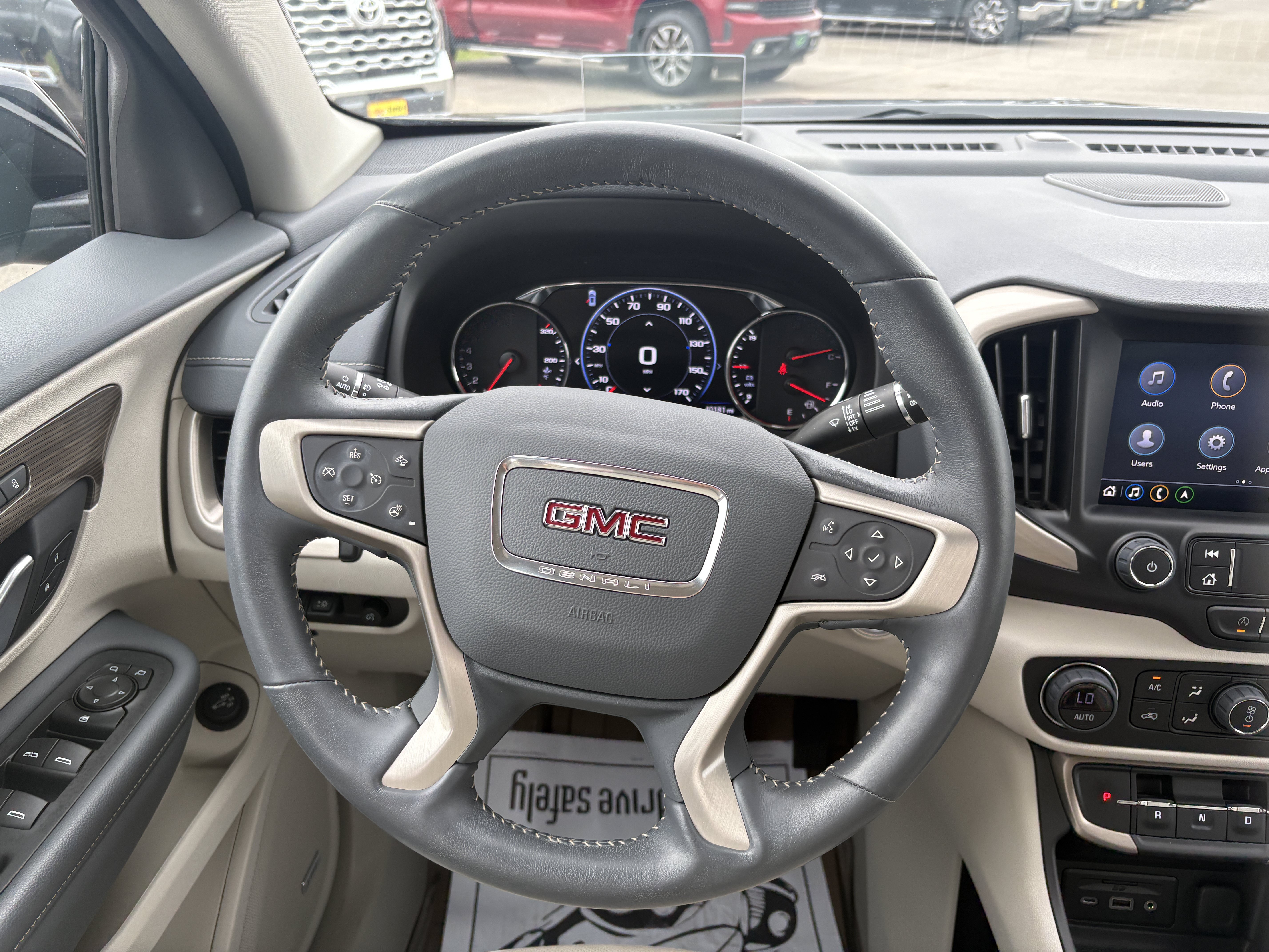 Used 2022 GMC Terrain Denali w/ Black Diamond Edition AWD/4WD image 9