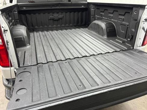 Used 2019 Chevrolet Silverado 1500 LT Trail Boss AWD/4WD image 5